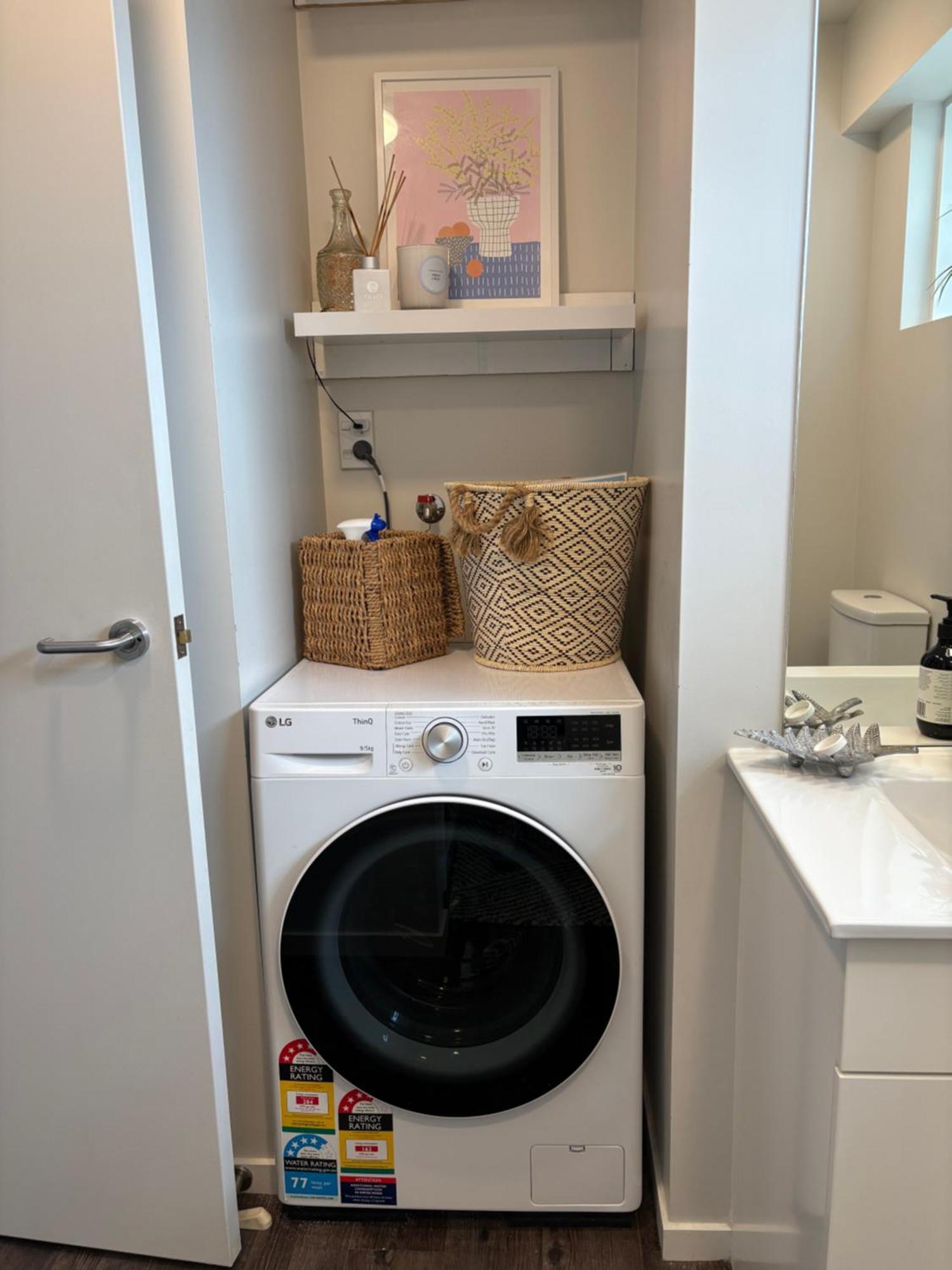 Bealey Avenue Apartment, 2 Bedroom Apartment, Central City クライストチャーチ エクステリア 写真